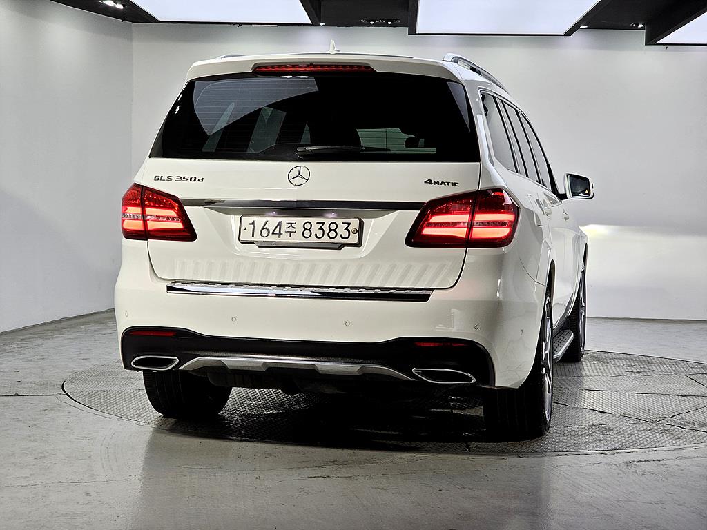 Mercedes Benz GLS Class - Vista 3