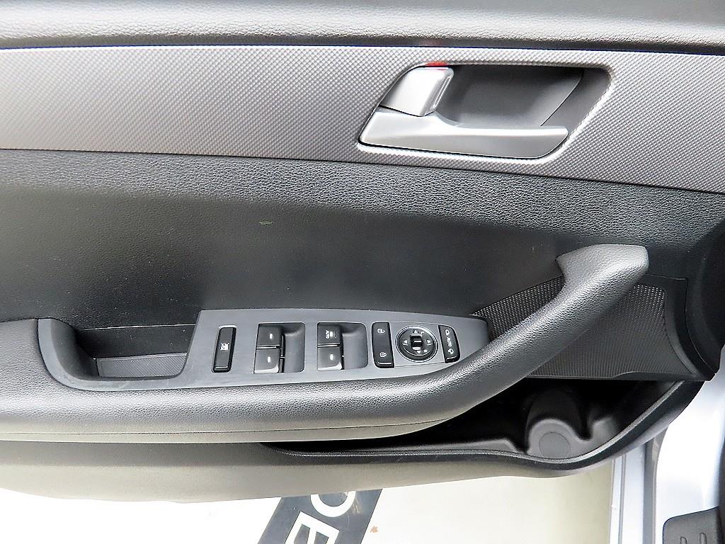 HYUNDAI Sonata - Vista 11