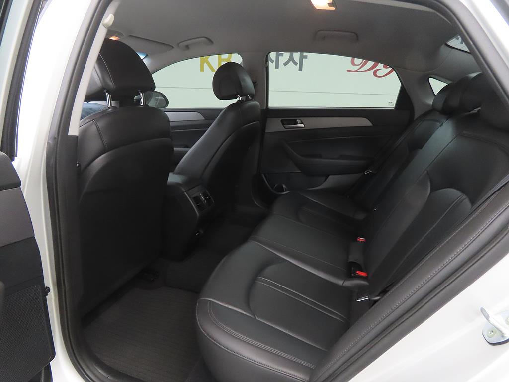 HYUNDAI Sonata - Vista 6