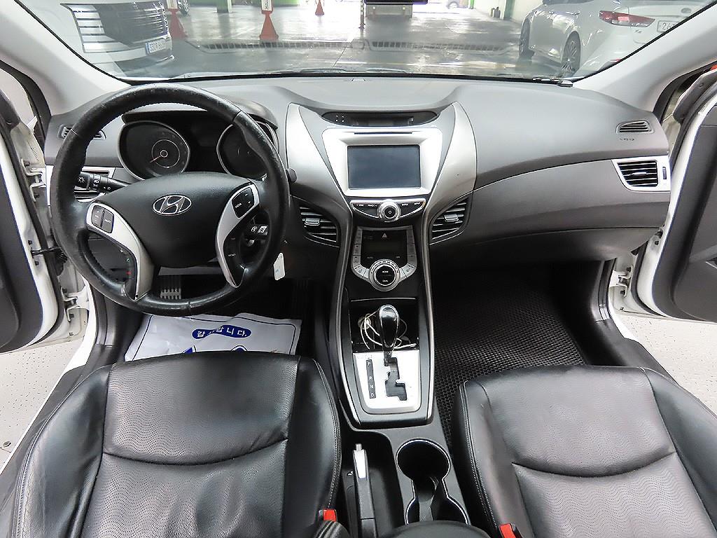 HYUNDAI Avante 2012 Blanco - Importación desde Corea - HF Imports Iquique - Foto 13