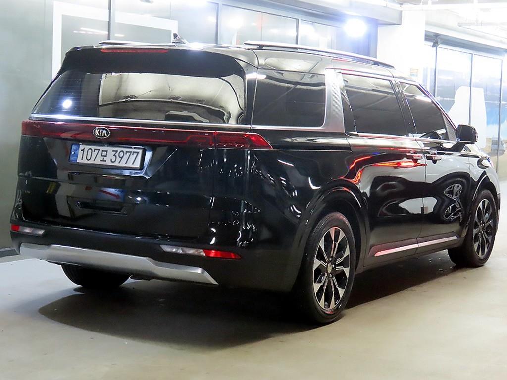 KIA Carnival - Vista 4