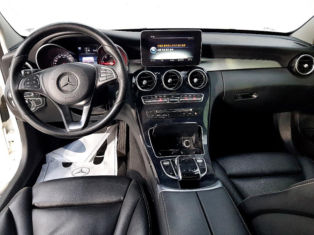 Mercedes Benz C Class - Vista 5