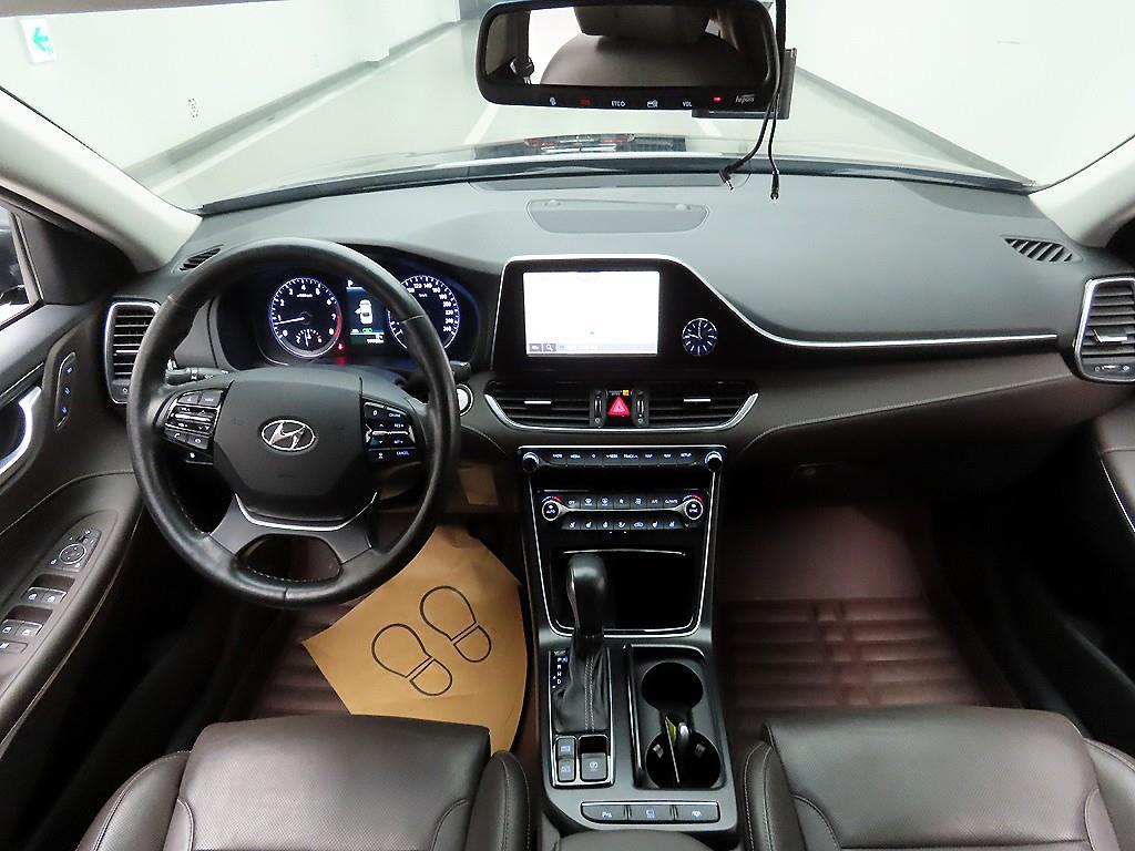 HYUNDAI Grandeur - Vista 8