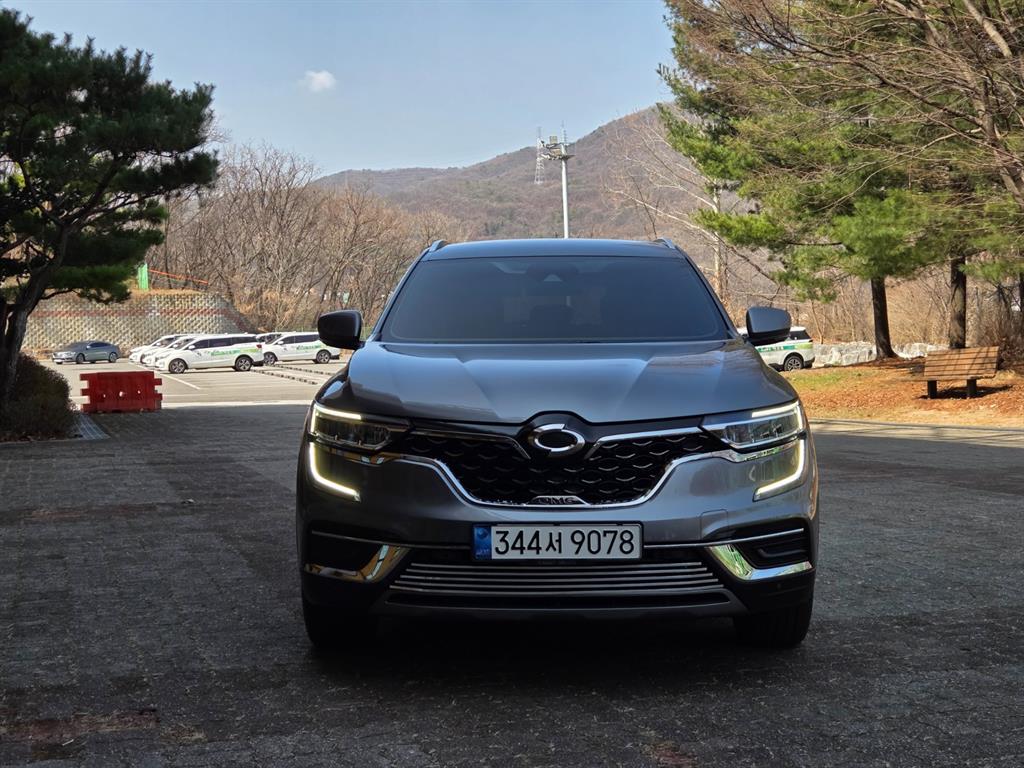 SAMSUNG QM6 - Vista 2