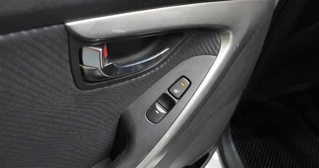 HYUNDAI Avante 2012 Blanco - Importación desde Corea - HF Imports Iquique - Foto 19