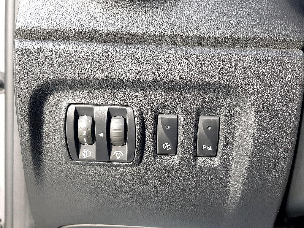 SAMSUNG QM3 - Vista 11