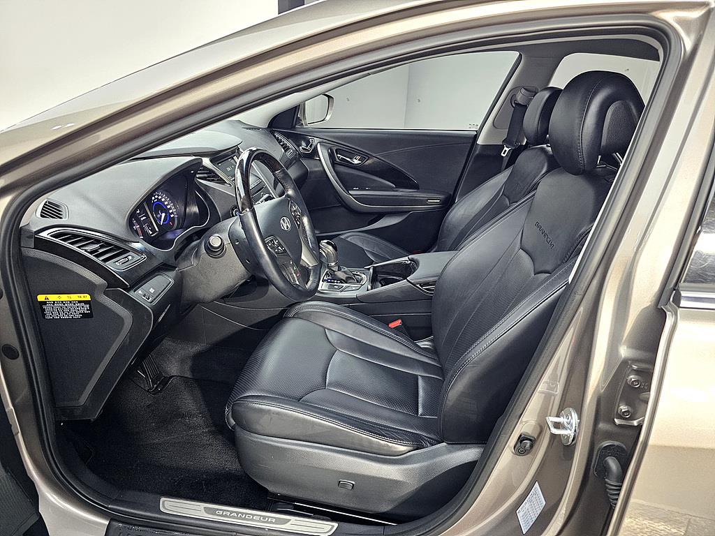 HYUNDAI Grandeur - Vista 8