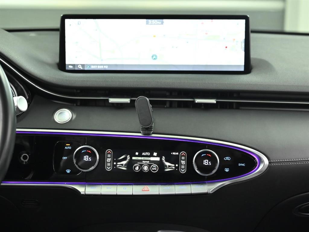 Genesis GV70 - Vista 11