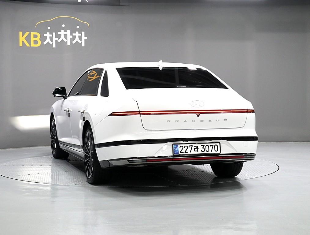 HYUNDAI Grandeur - Vista 4