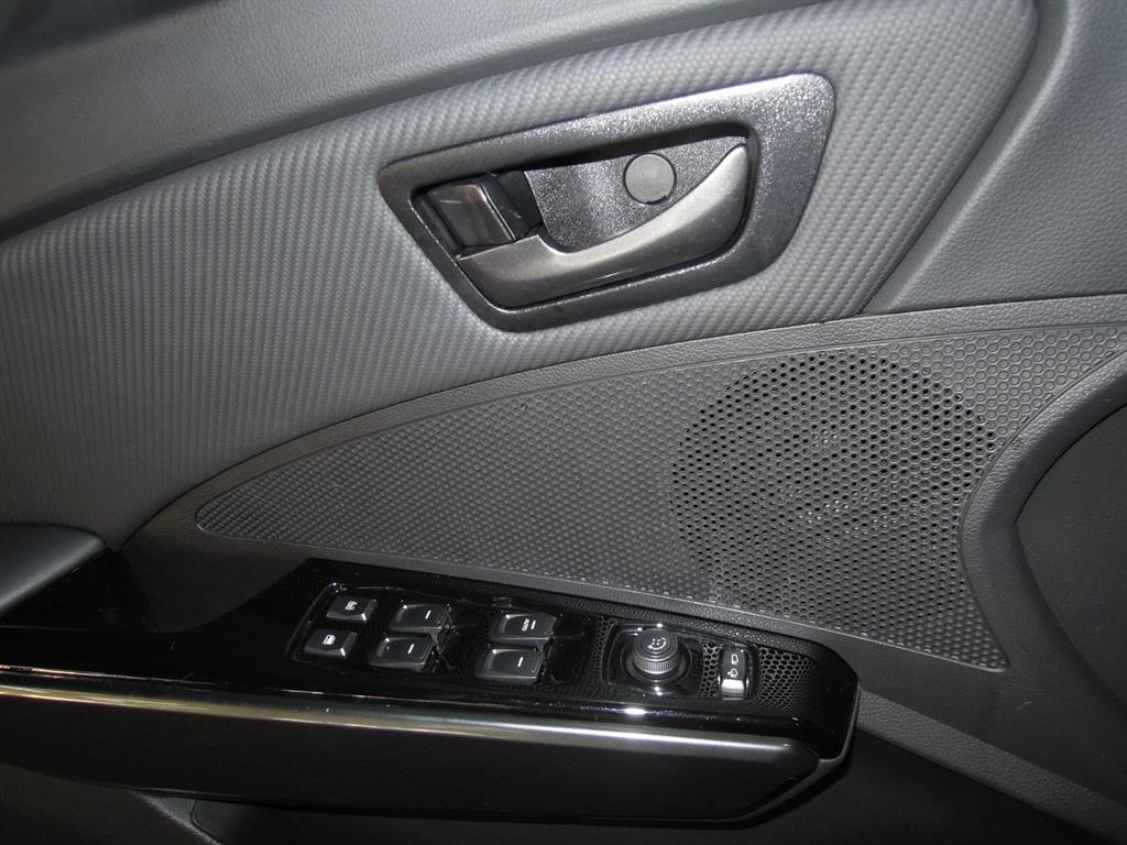 Ssangyong Tivoli 2022 Blanco - Importación desde Corea - HF Imports Iquique - Foto 9