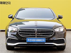 Mercedes Benz E class - Vista 2