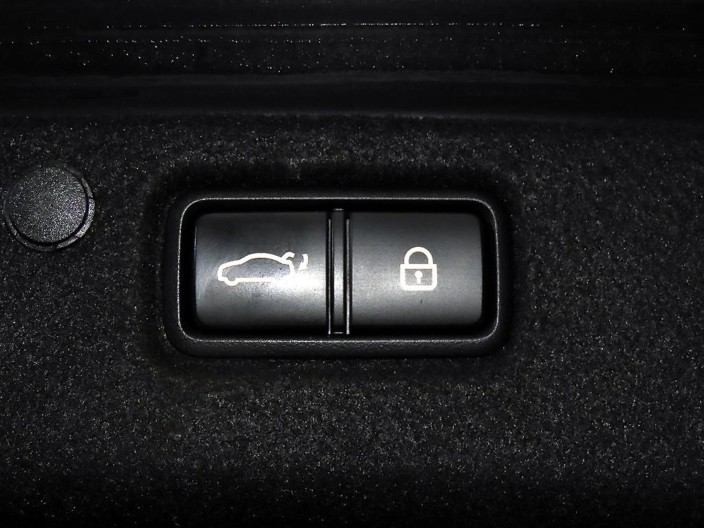 HYUNDAI Grandeur 2018 Negro - Importación desde Corea - HF Imports Iquique - Foto 17