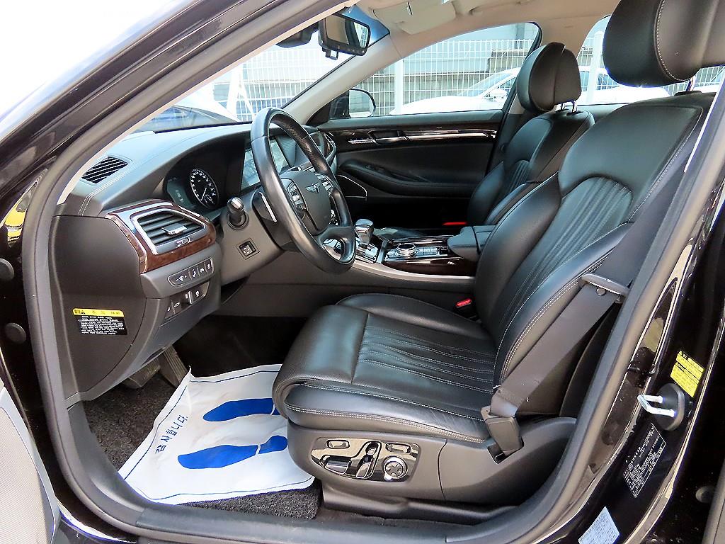 Genesis EQ900 - Vista 5