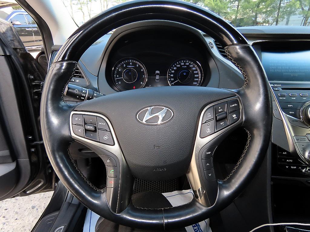 HYUNDAI Grandeur - Vista 8