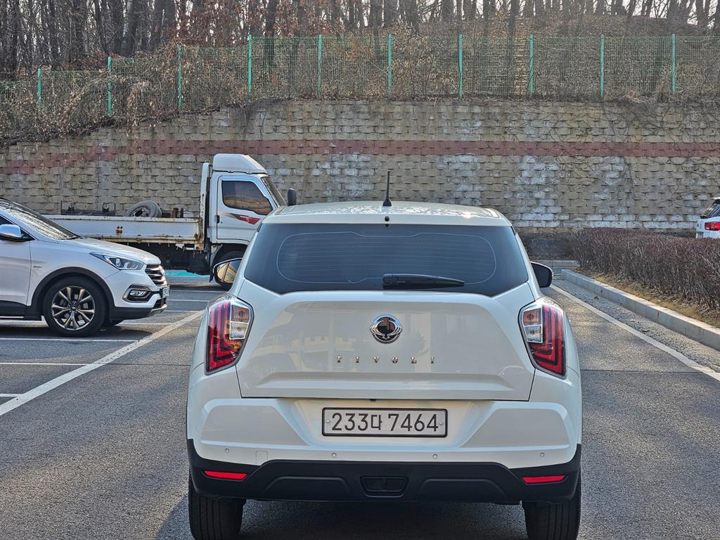 Ssangyong Tivoli - Vista 5