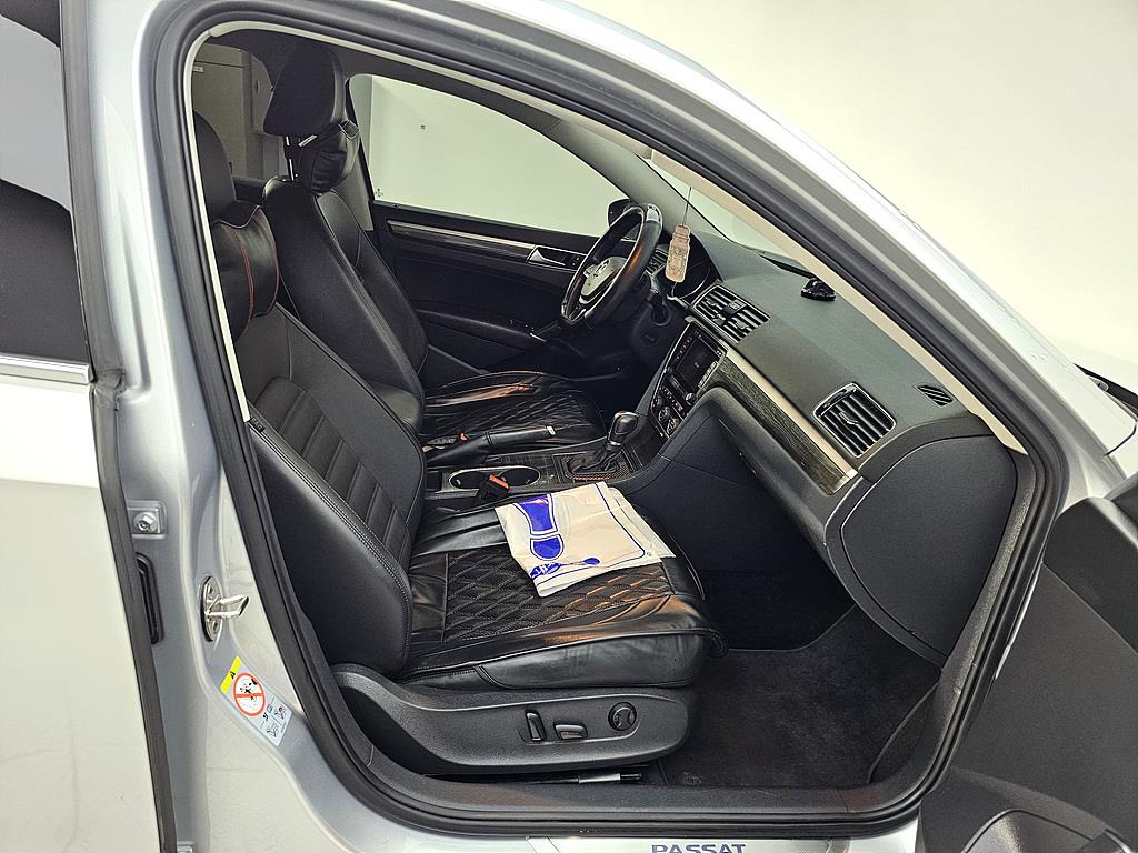 Volkswagen Passat - Vista 11