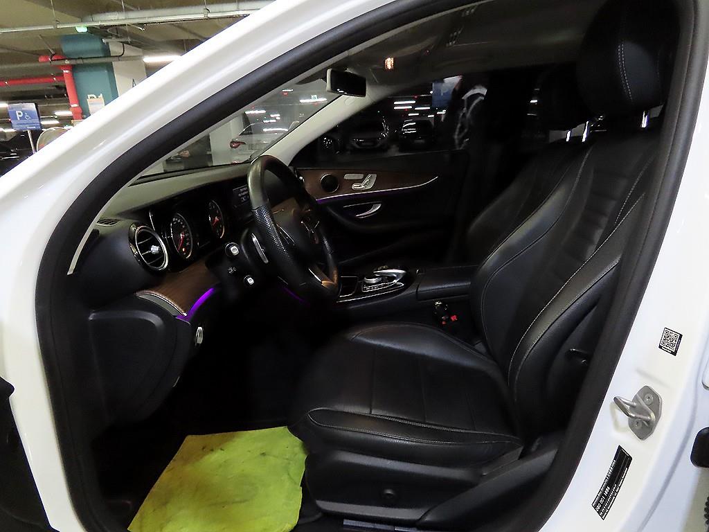 Mercedes Benz E class - Vista 6