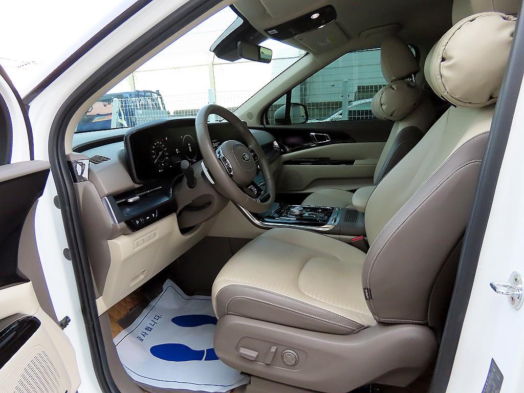 KIA Carnival - Vista 5