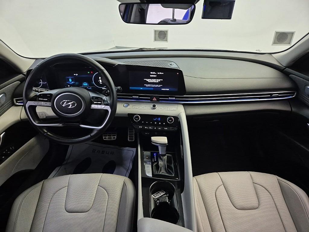 HYUNDAI Avante - Vista 7