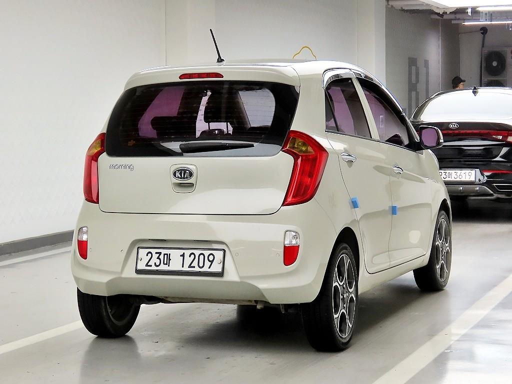 KIA Morning - Vista 4