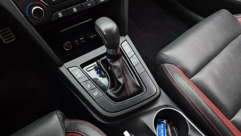 HYUNDAI Avante 2017 Gris - Importación desde Corea - HF Imports Iquique - Foto 15