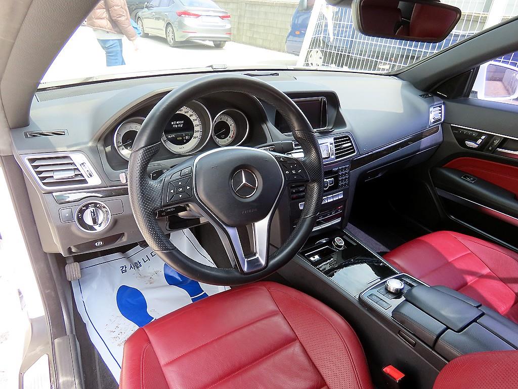 Mercedes Benz E class - Vista 12