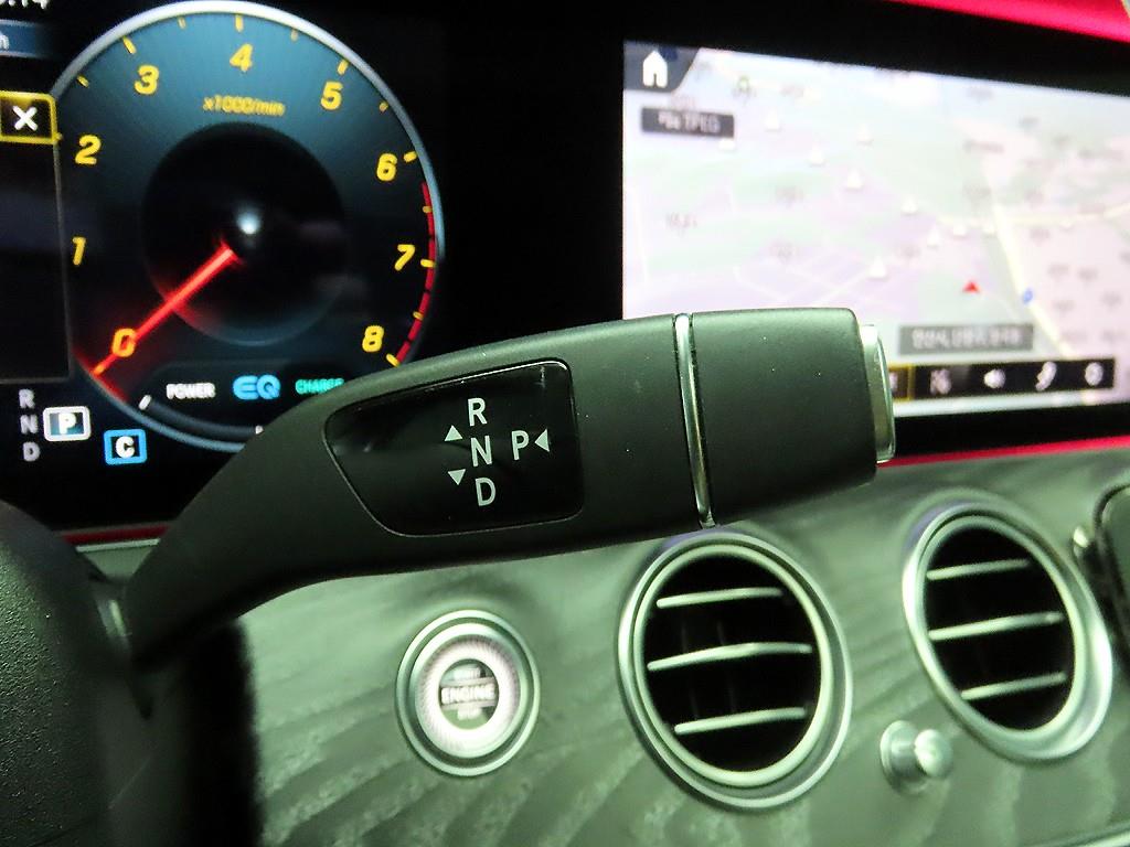 Mercedes Benz E class - Vista 10