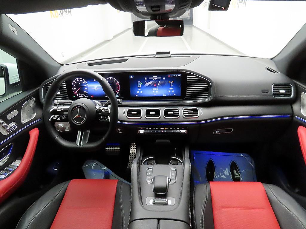 Mercedes Benz GLE Class - Vista 8