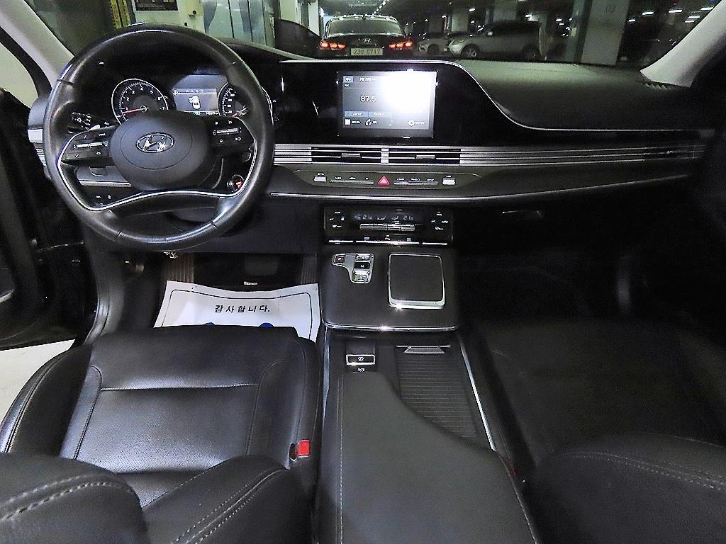 HYUNDAI Grandeur - Vista 10