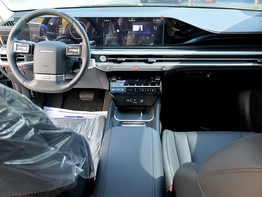 HYUNDAI Grandeur - Vista 9