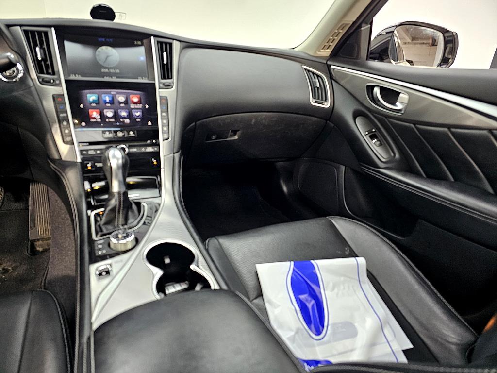 Infiniti Q - Vista 9