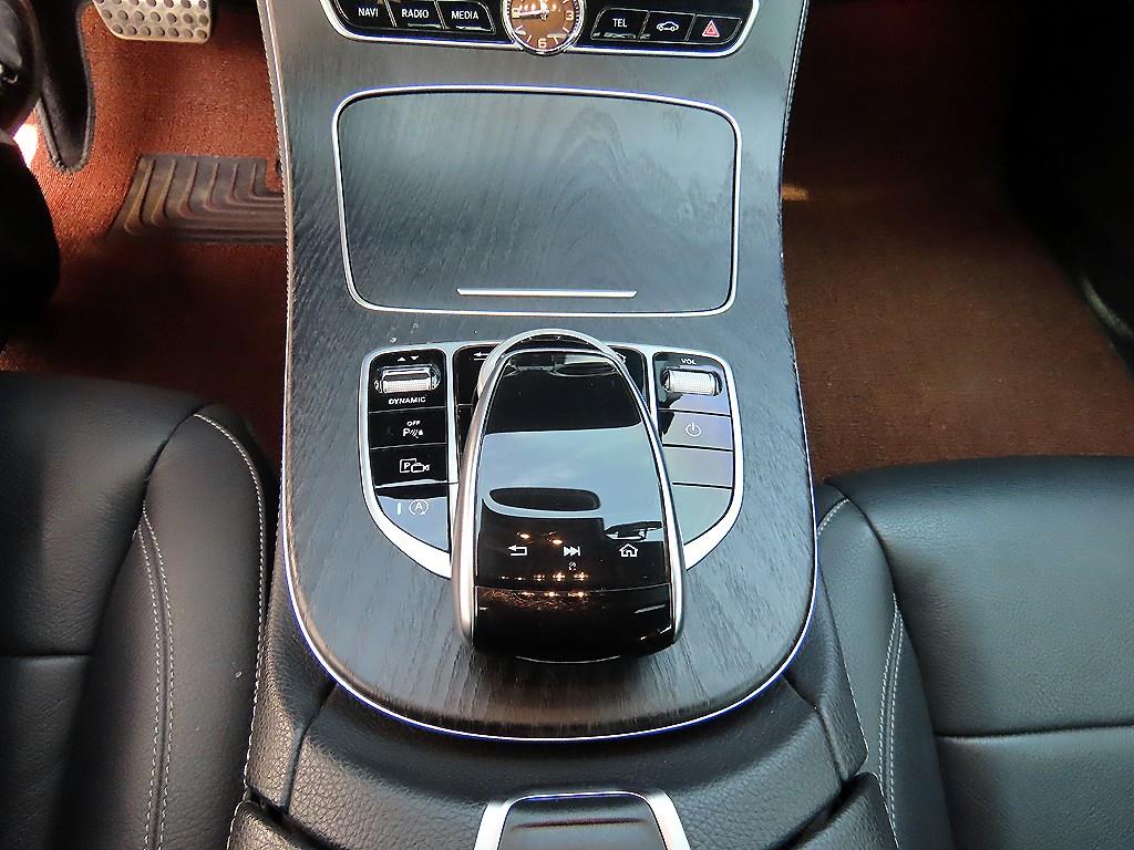 Mercedes Benz E class 2020 Blanco - Importación desde Corea - HF Imports Iquique - Foto 13