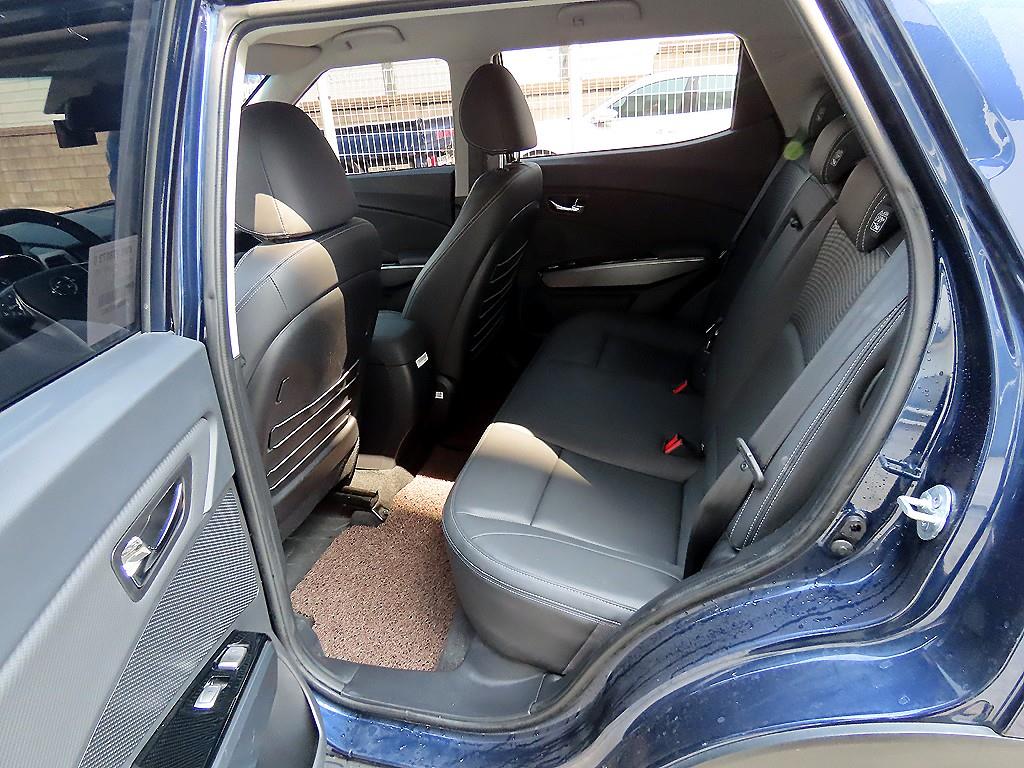 Ssangyong Tivoli - Vista 6