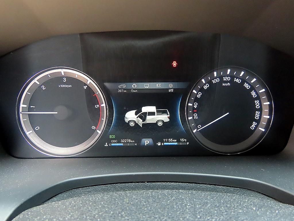 Ssangyong Rexton - Vista 9