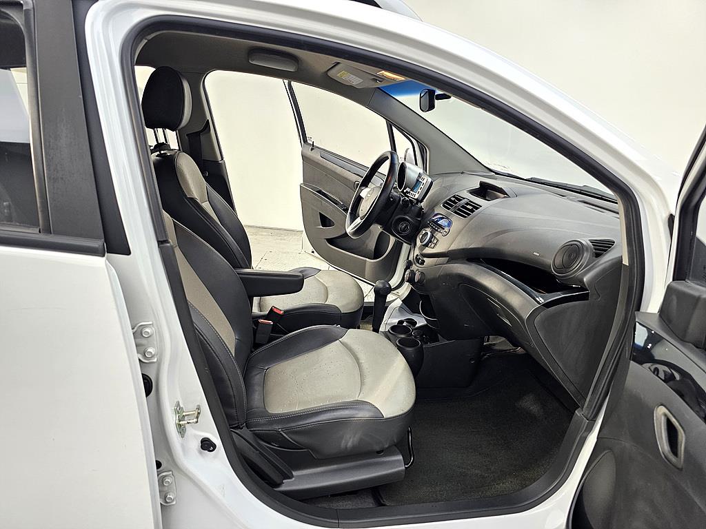 Chevrolet Spark - Vista 11