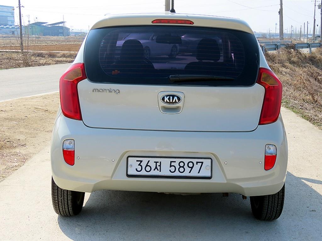 KIA Morning - Vista 4