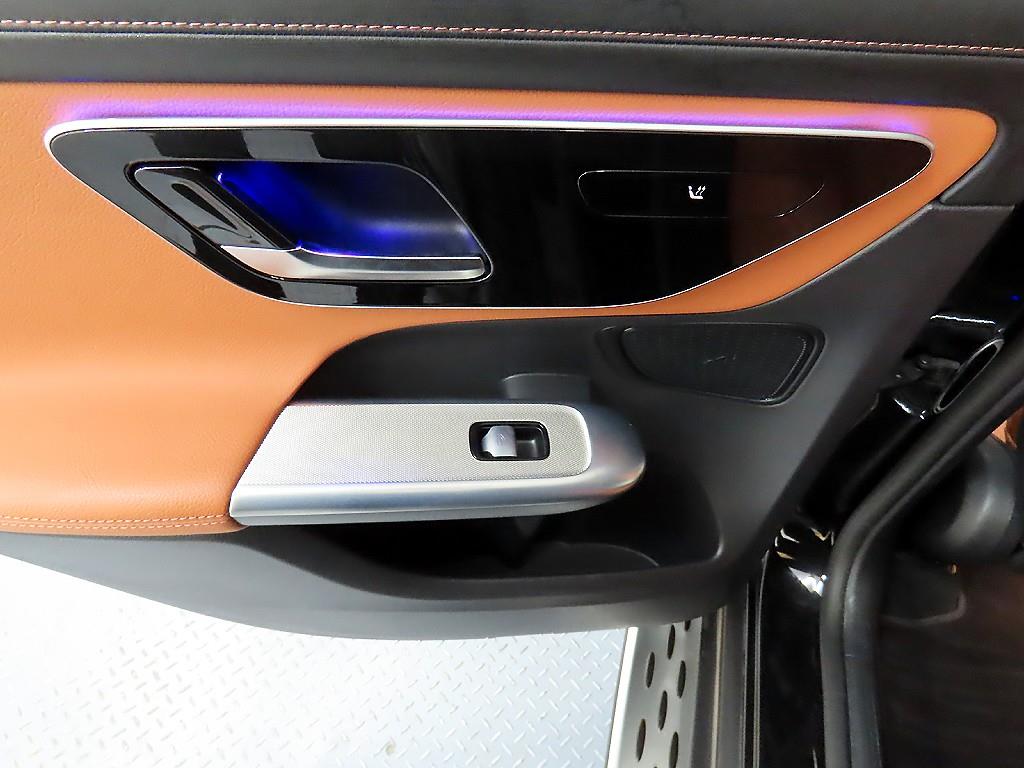 Mercedes Benz GLC Class - Vista 12