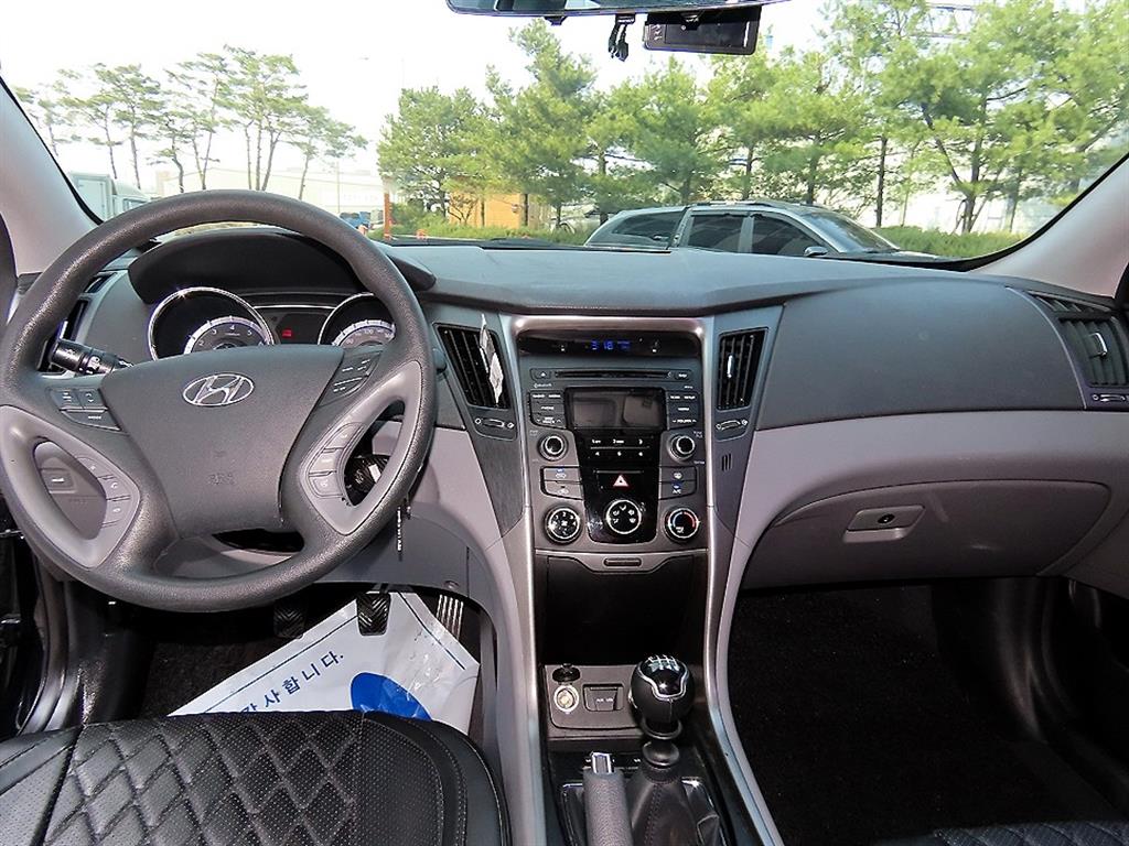 HYUNDAI Sonata - Vista 7