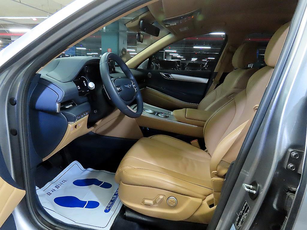 Genesis GV80 - Vista 6