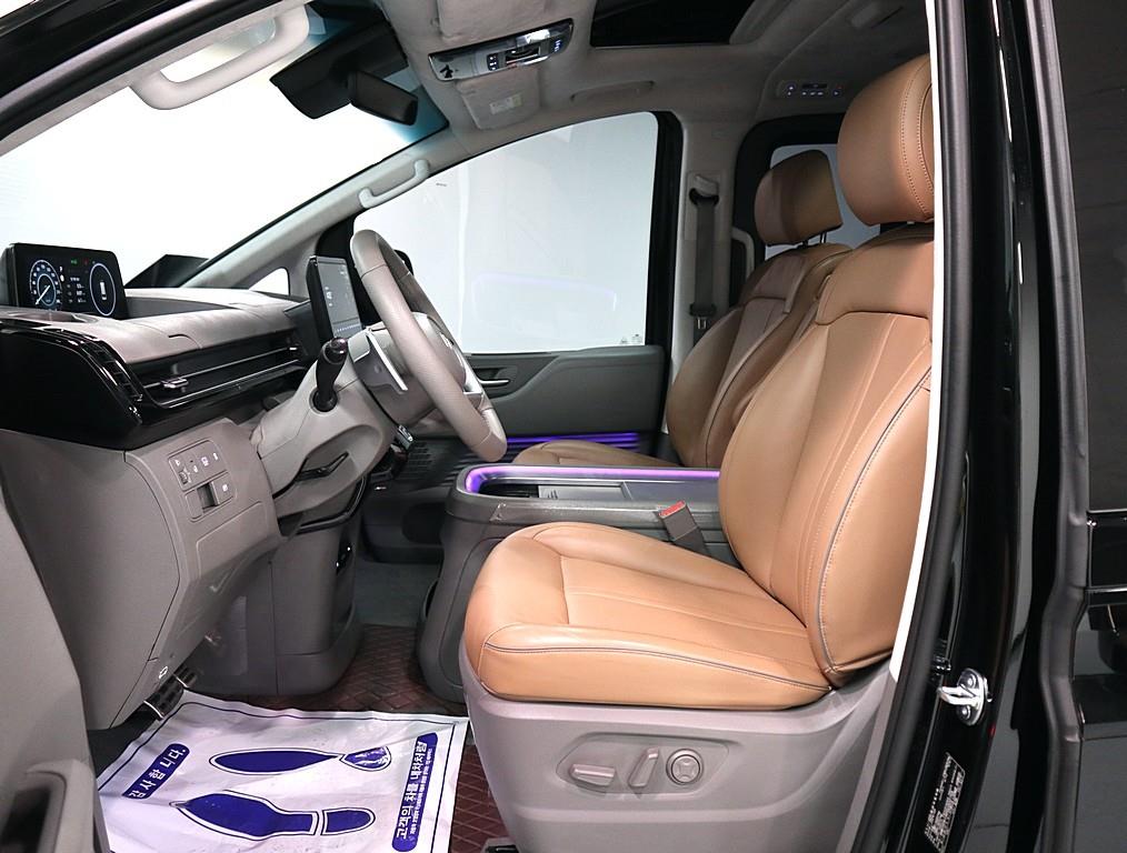 HYUNDAI Staria - Vista 8