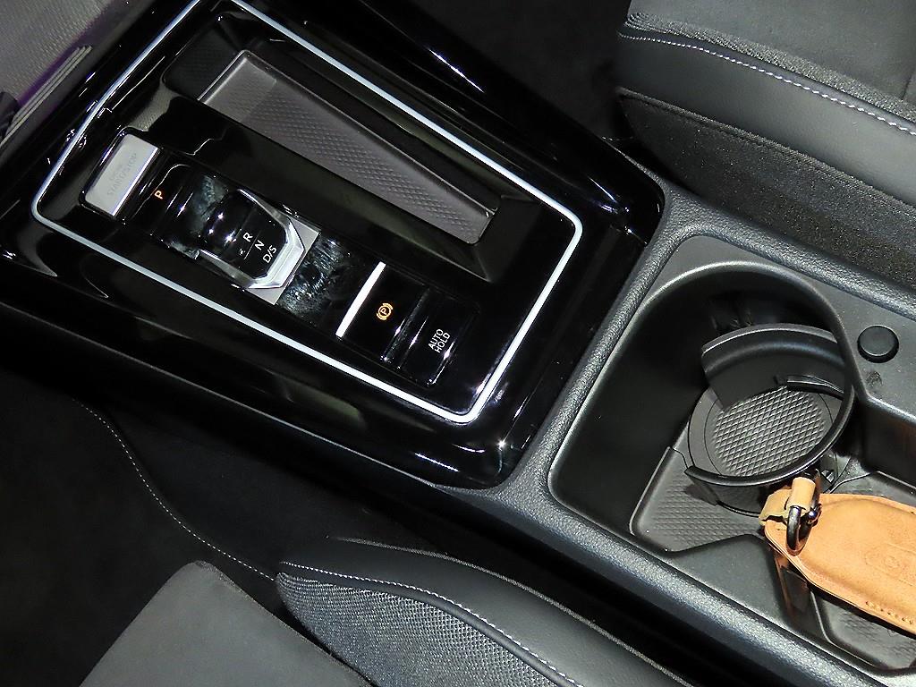 Volkswagen Golf - Vista 12