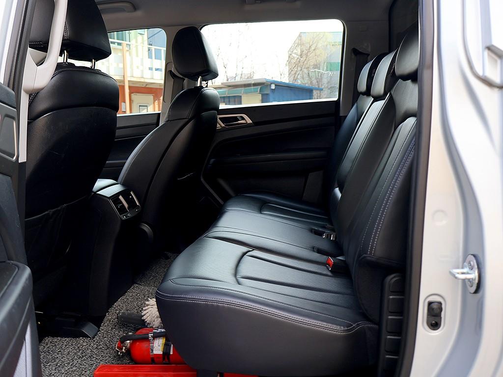 Ssangyong Rexton 2019 Blanco - Importación desde Corea - HF Imports Iquique - Foto 13