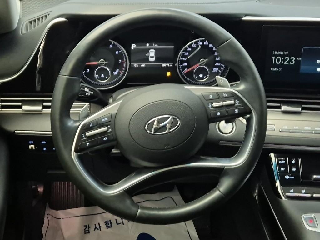 HYUNDAI Grandeur - Vista 9