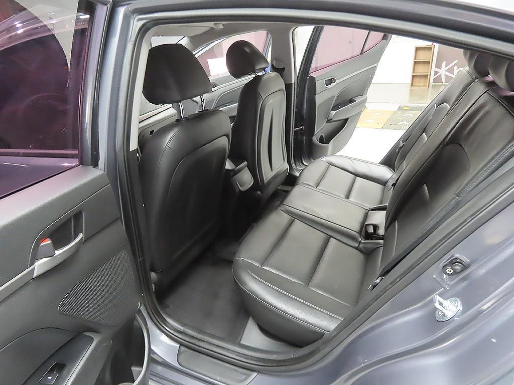 HYUNDAI Avante 2018 Gris - Importación desde Corea - HF Imports Iquique - Foto 8