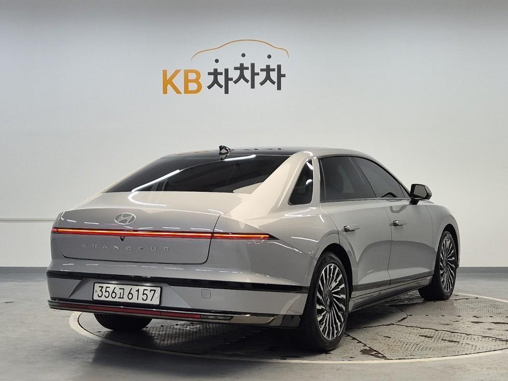HYUNDAI Grandeur - Vista 4