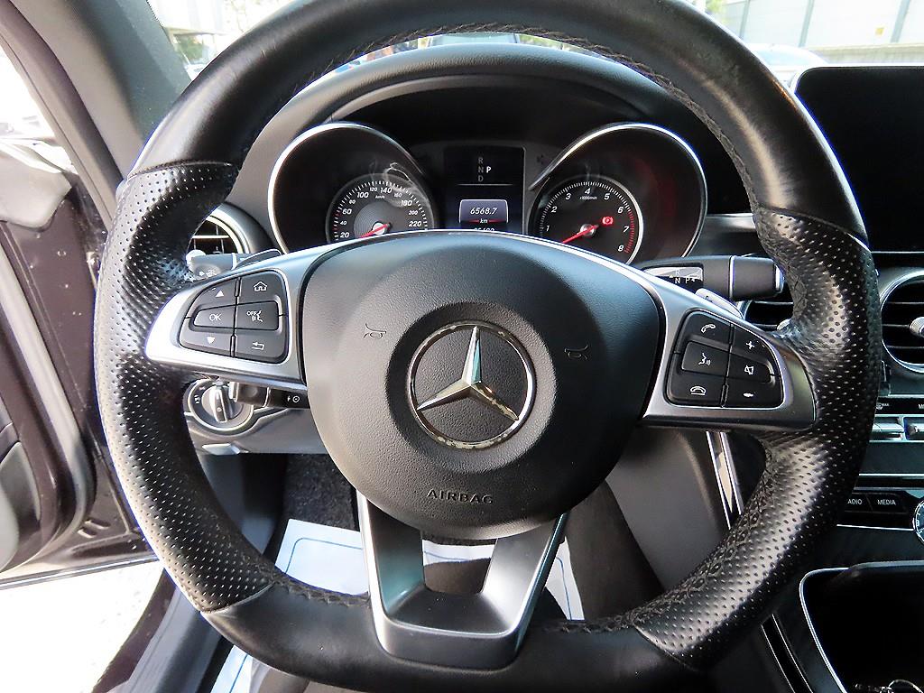 Mercedes Benz C Class - Vista 8