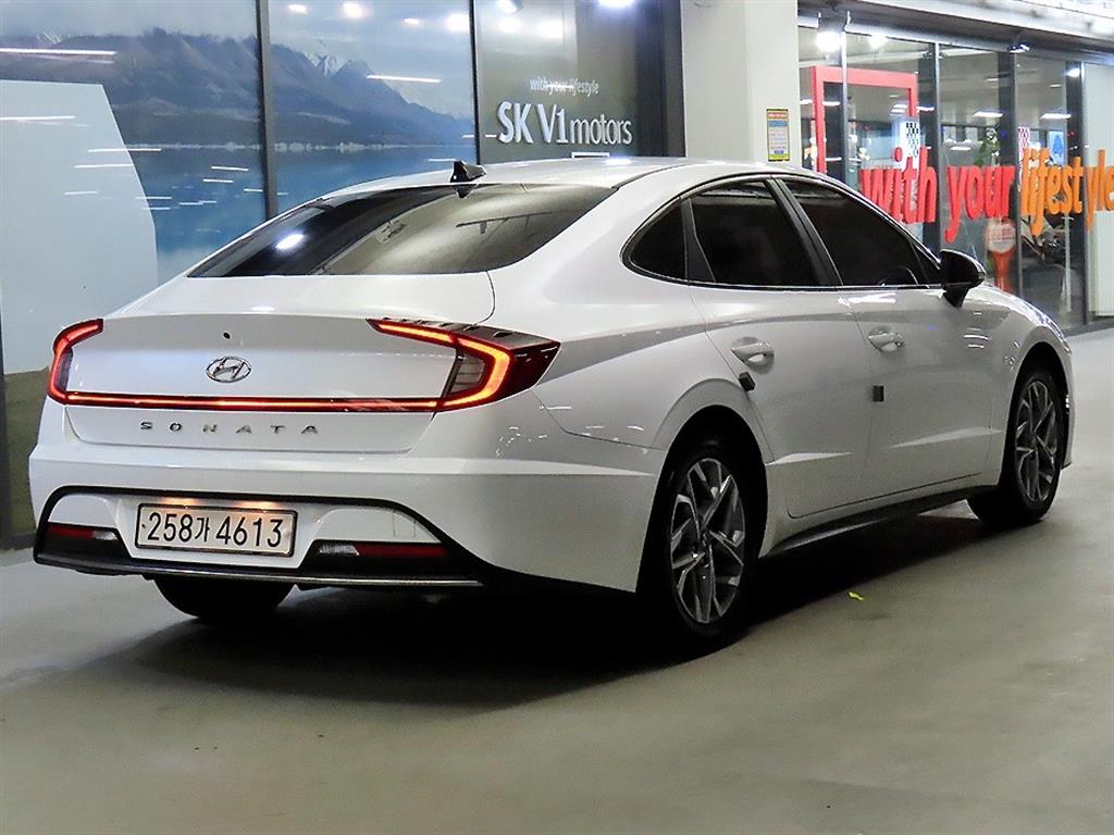 HYUNDAI Sonata - Vista 4