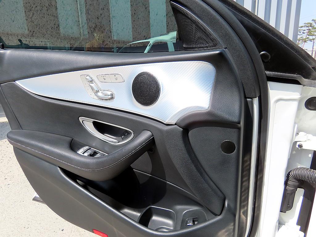 Mercedes Benz E class - Vista 11