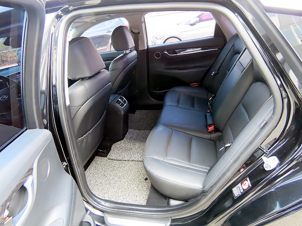 HYUNDAI Grandeur - Vista 6