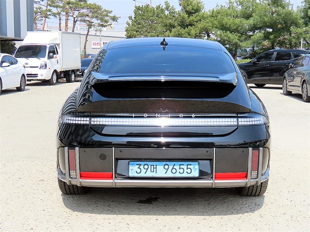 HYUNDAI Ioniq 6 - Vista 4